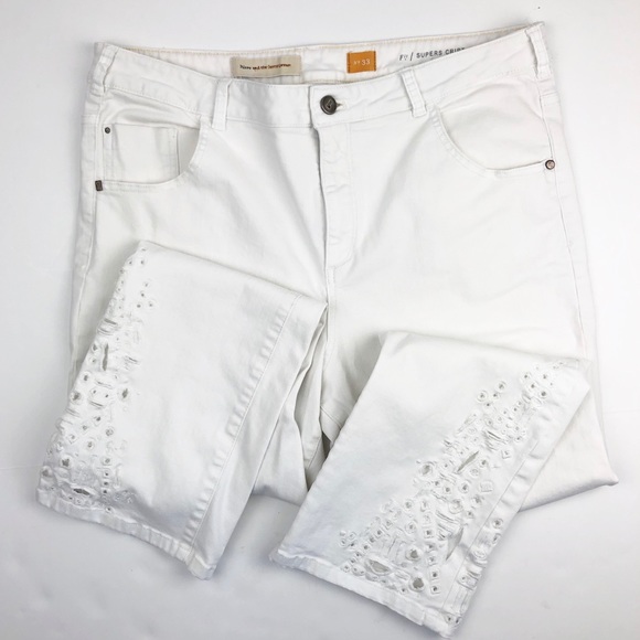 - Anthropologie Pilcro and the Letterpress Superscript High Rise White Cro… - Picture 8 of 14